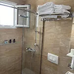 Persephone 4* Himare