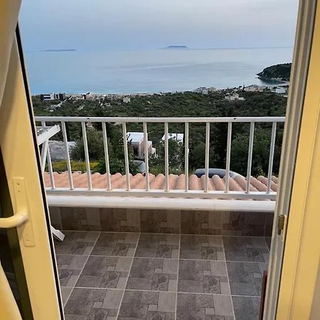 Persephone Affittacamere Himare