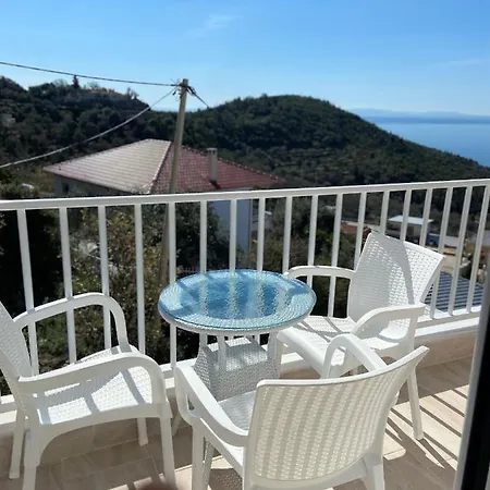 Persephone 4* Himare