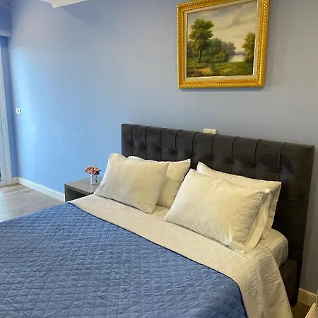 Persephone בית הארחה