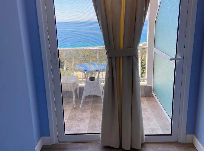 Guest house Persephone 4*