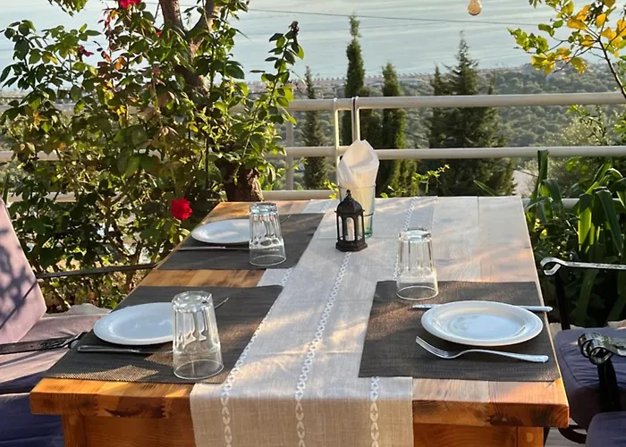 Persephone 4* Himare