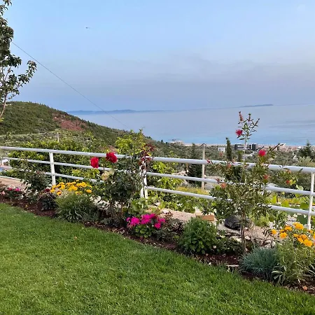 Guest house Persephone 4*