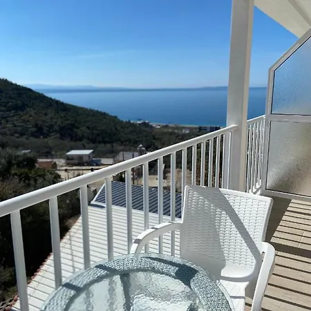 Vendégház Persephone 4*