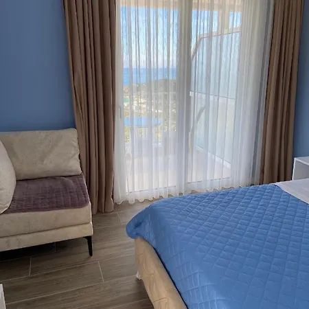 Persephone 4* Himara