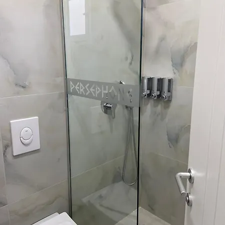 Persephone 4* Himara