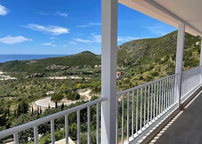 Persephone 4* Himare