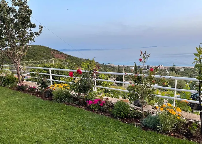 Guest house Persephone 4*