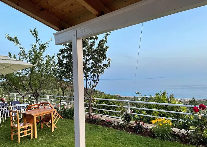 Guest house Persephone 4*