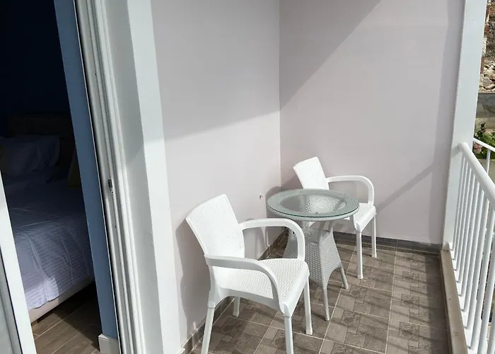 Persephone 4* Himare