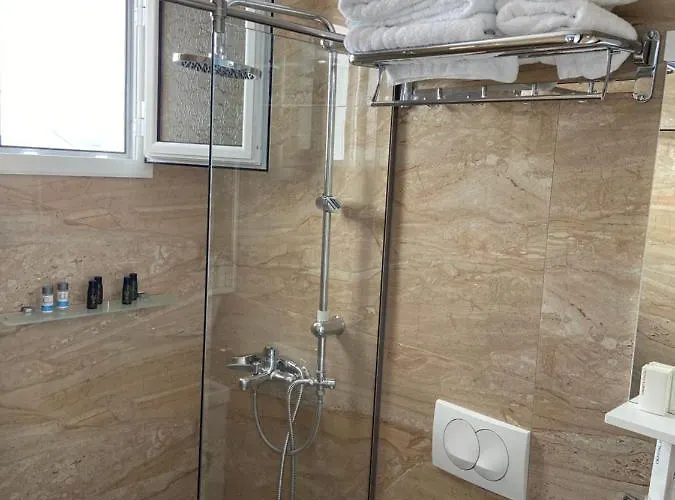 Persephone 4* Himare