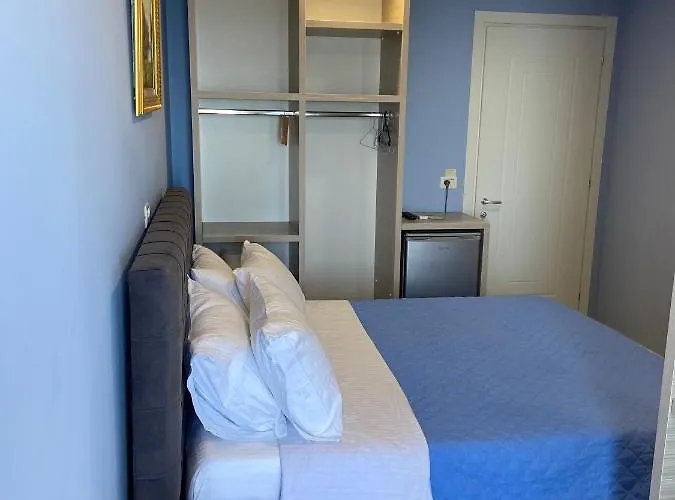 Persephone Guest house Himare