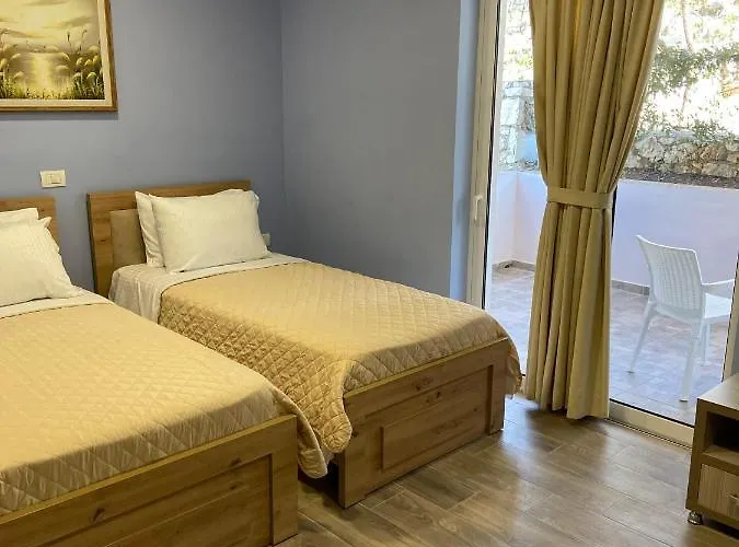 Persephone 4* Himare