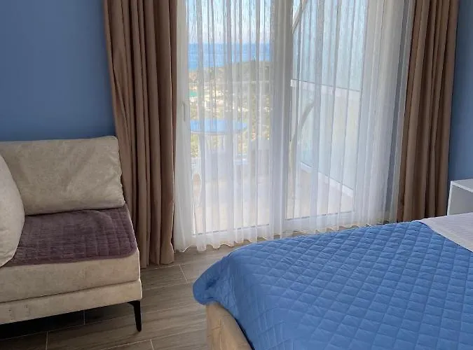 Persephone 4* Himare